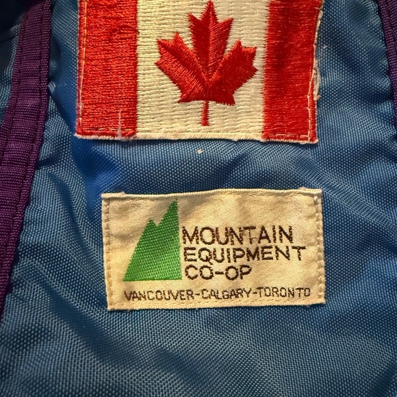 Vintage MEC Hiking Fanny Pack - Picture 4 of 7